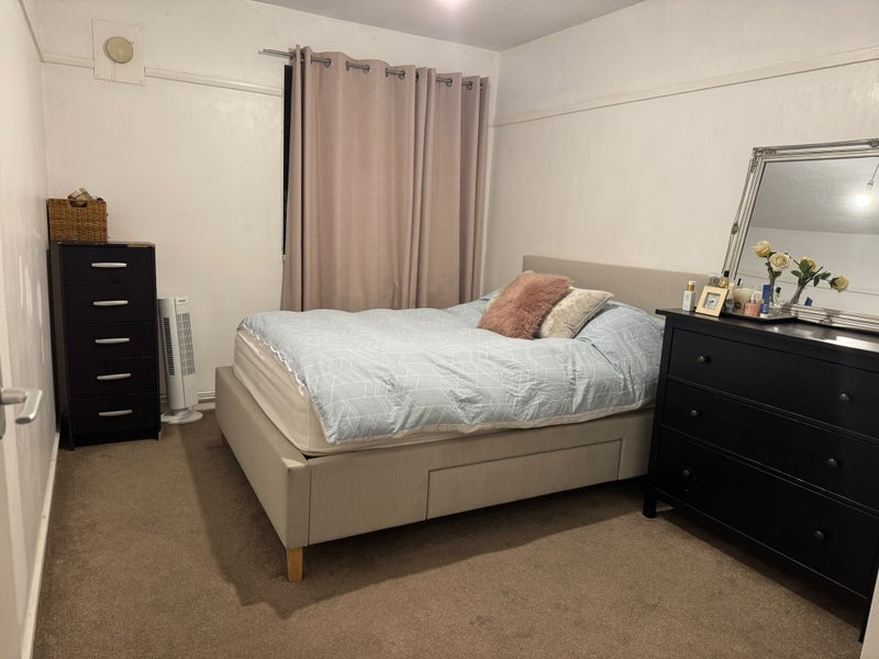 Room Tollet Street in Greater London