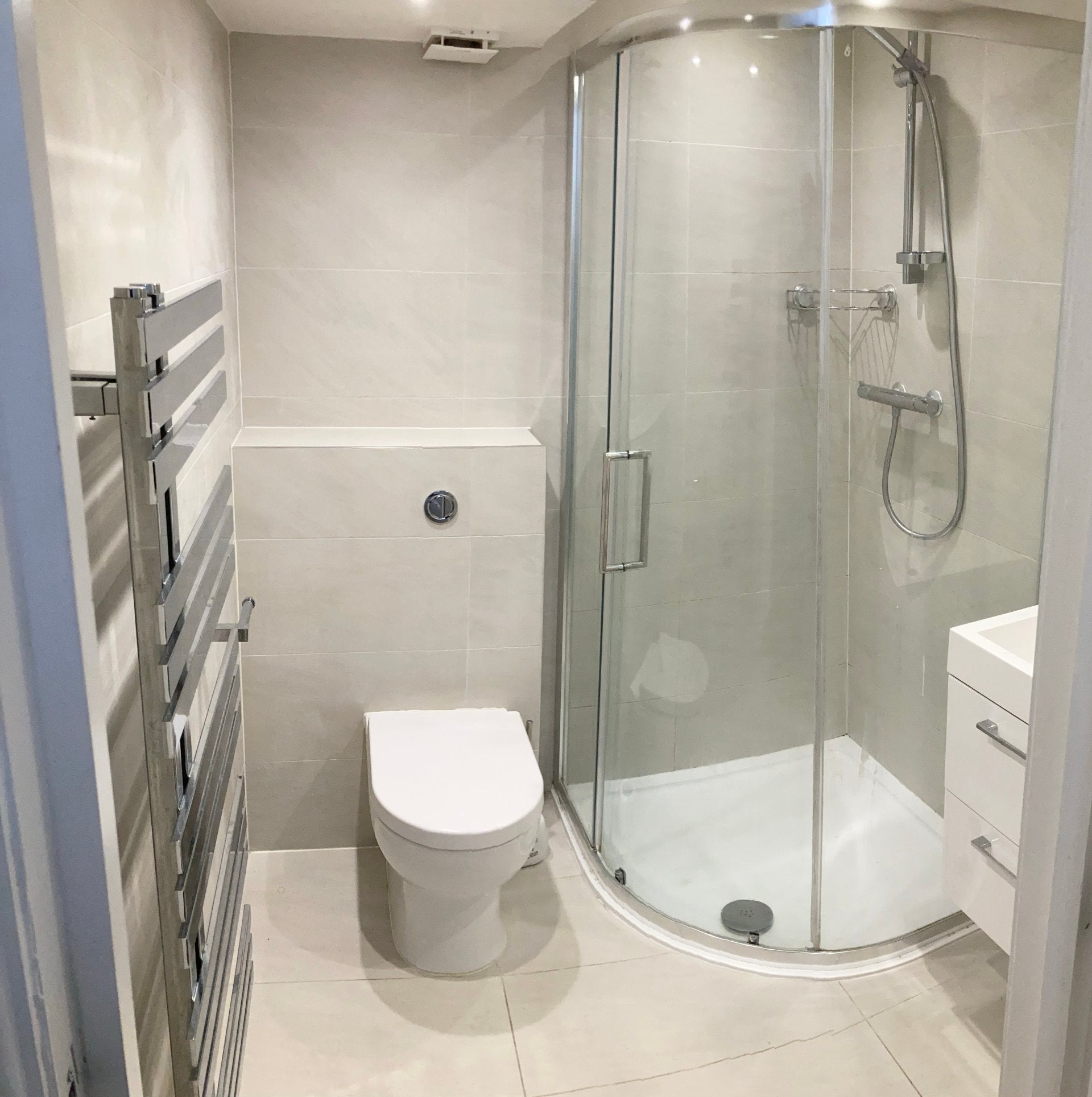 Flat Crouch Hill in Greater London