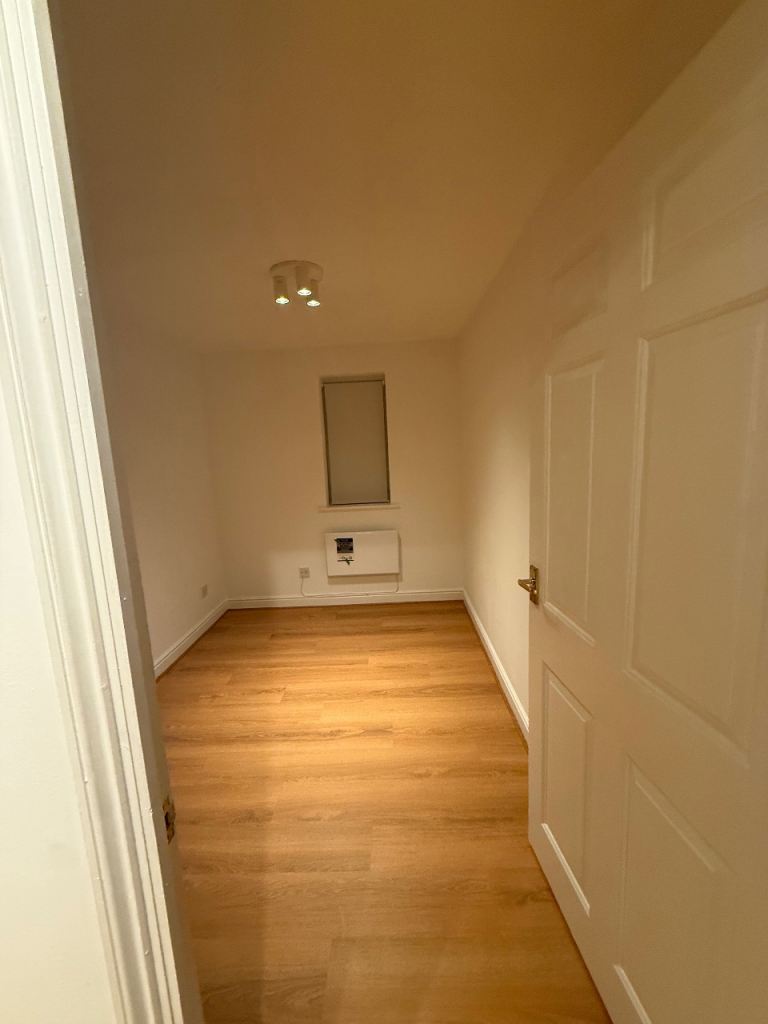 Flat Upton Close in Greater London
