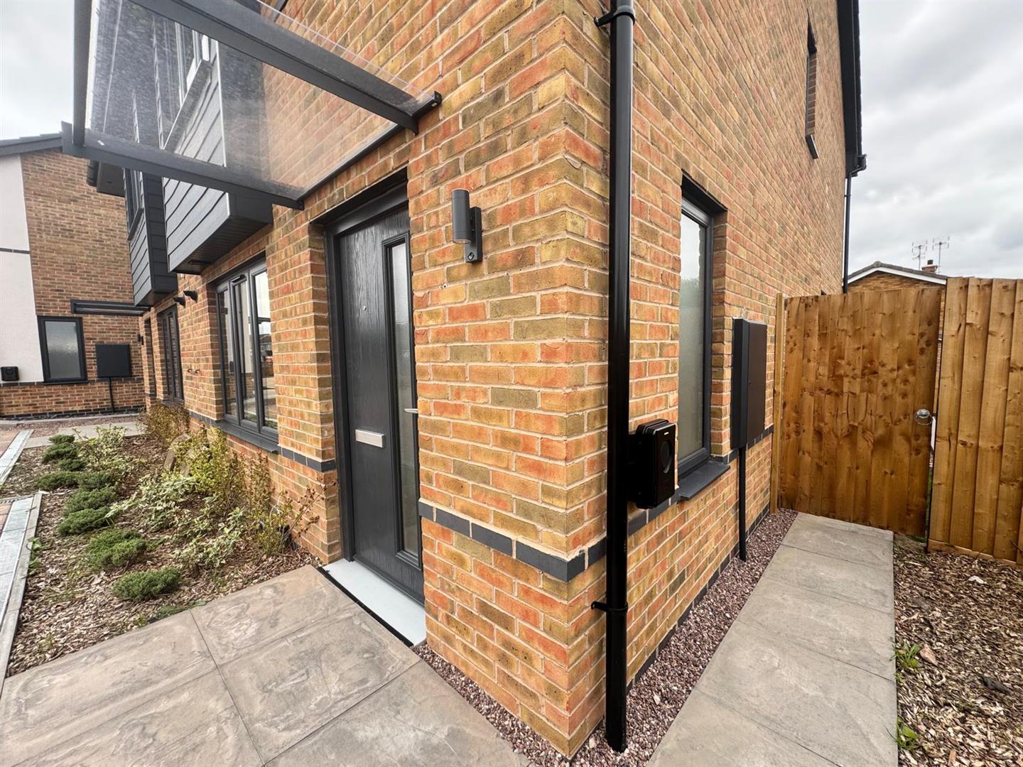 House Coachmans Close in Stafford