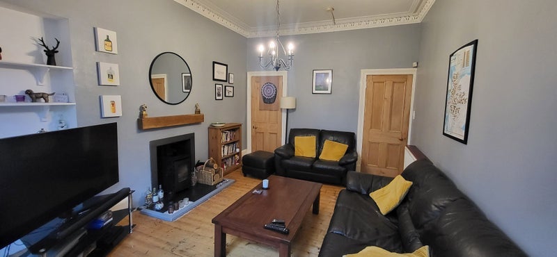 Room Finlay Drive in Glasgow