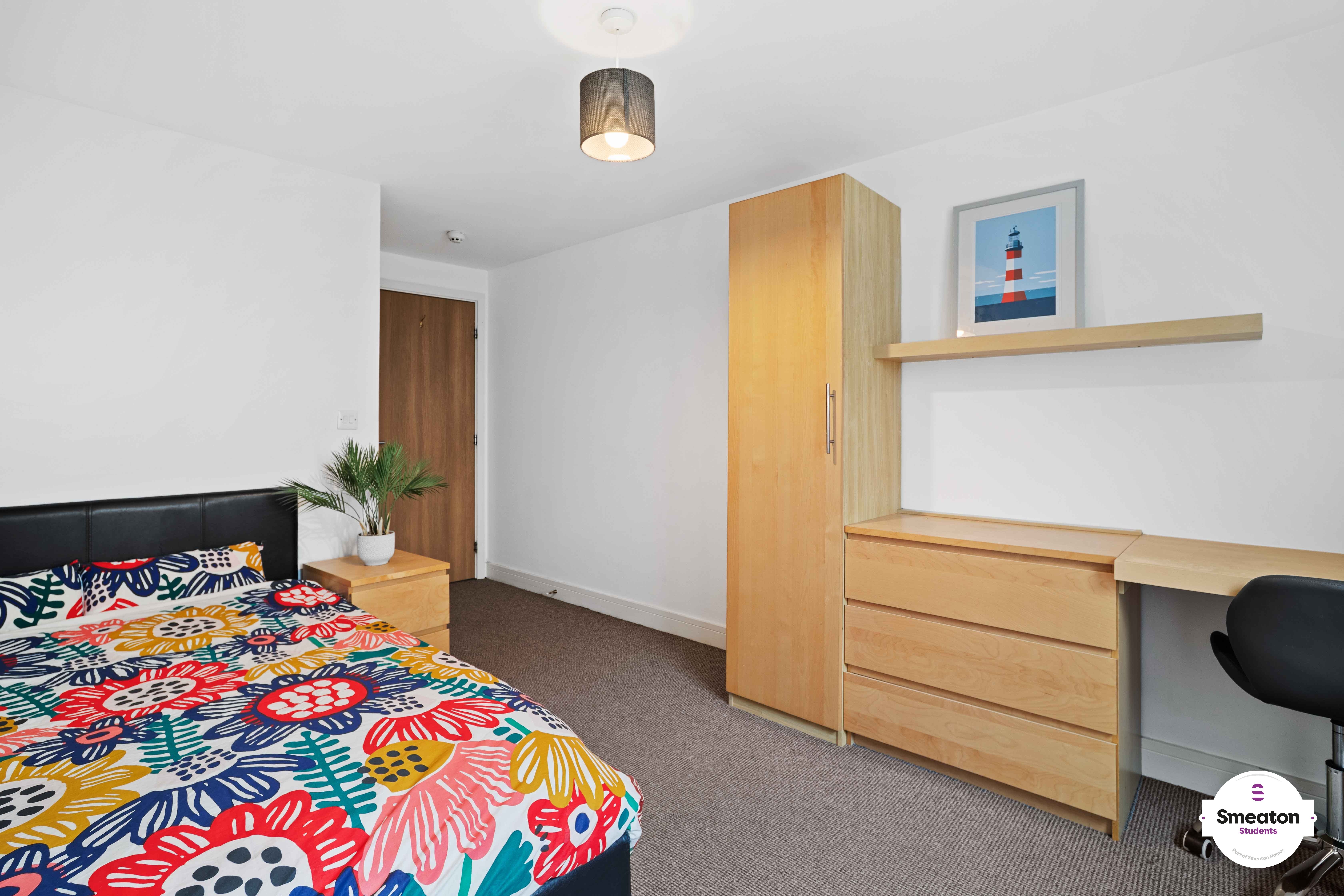 Flat Houndiscombe Road in Plymouth