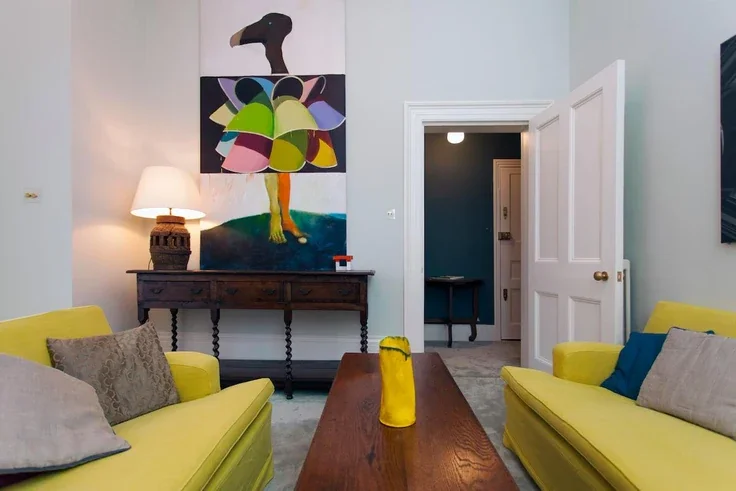 Flat Addison Place in Greater London