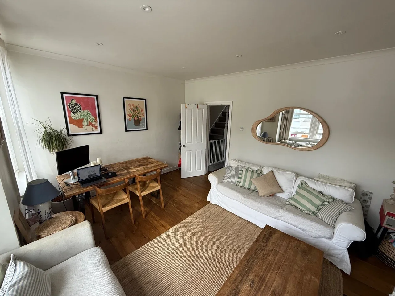 Flat Farlton Road in Greater London