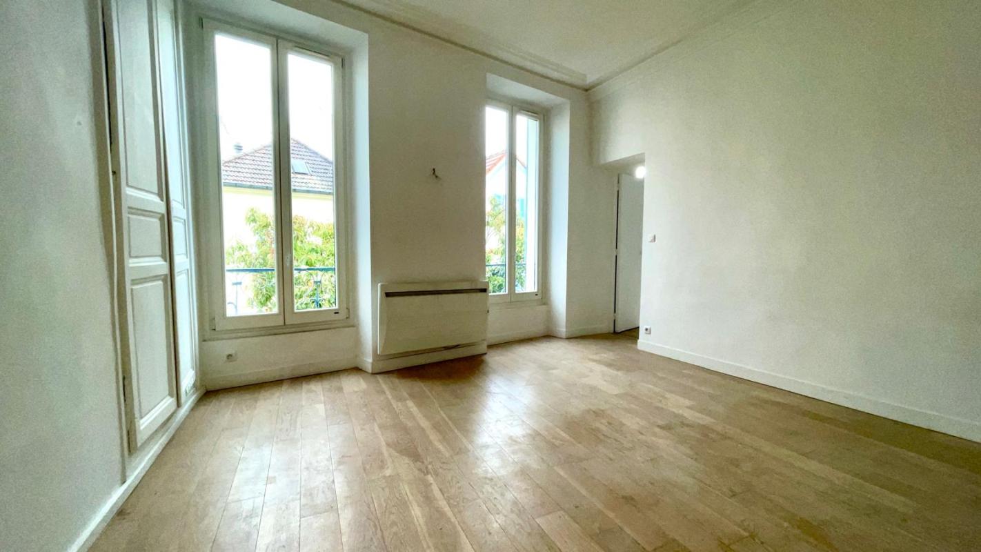 Flat Rue Gambetta in Mantes-la-Jolie