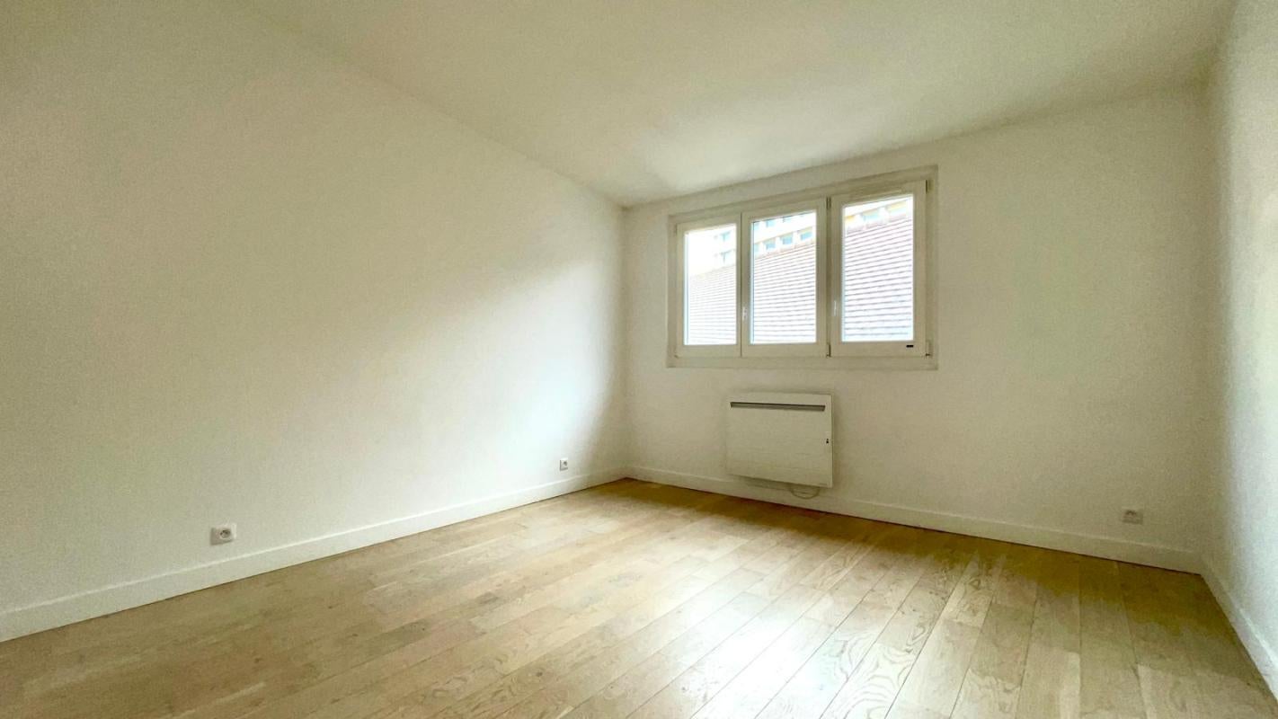 Flat Rue Gambetta in Mantes-la-Jolie