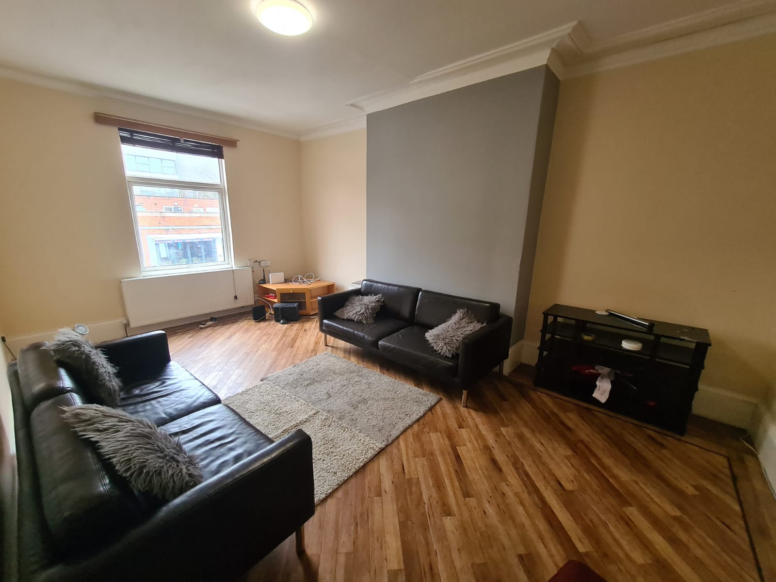 Flat Otley Road in Leeds