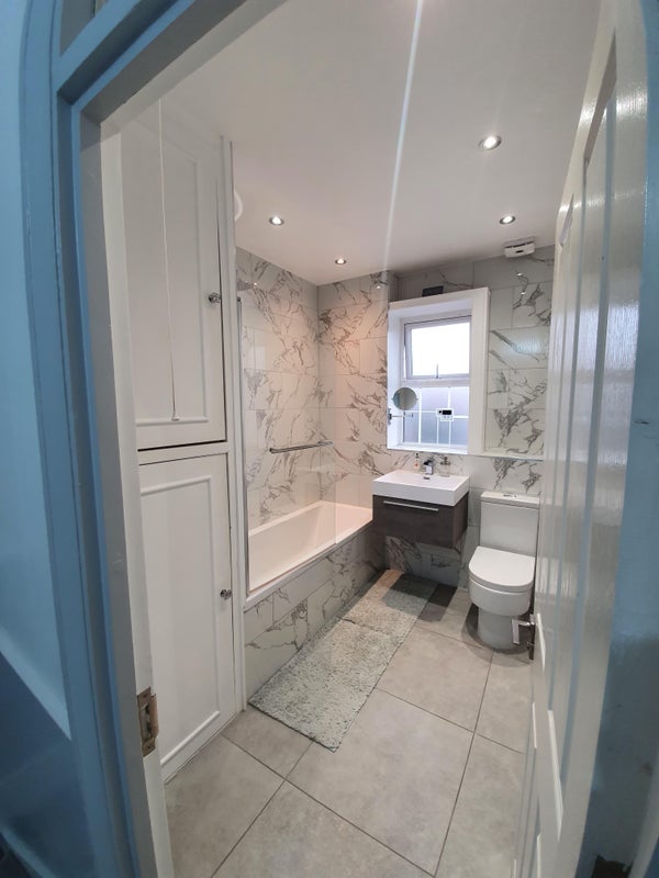 Room Kingscote Road in Greater London