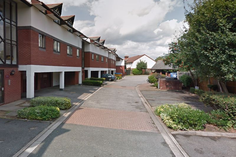 Flat Cosgrove Close in Greater London