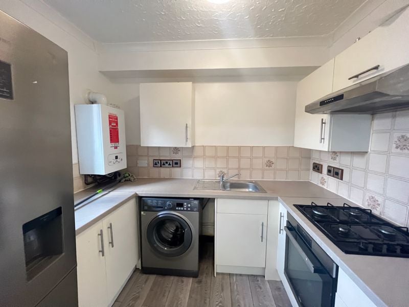 Flat Cosgrove Close in Greater London