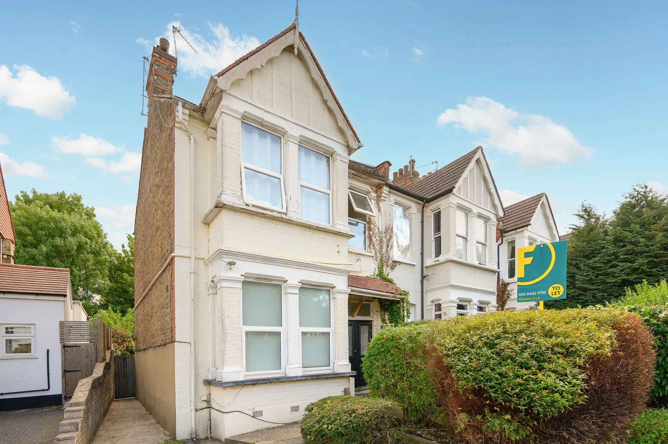 Flat Cavendish Avenue in Greater London