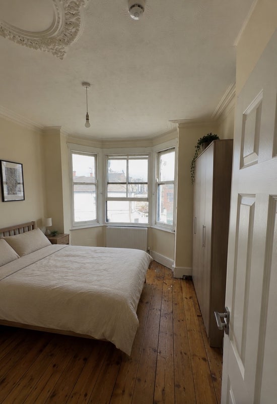 Room Margravine Road in Greater London