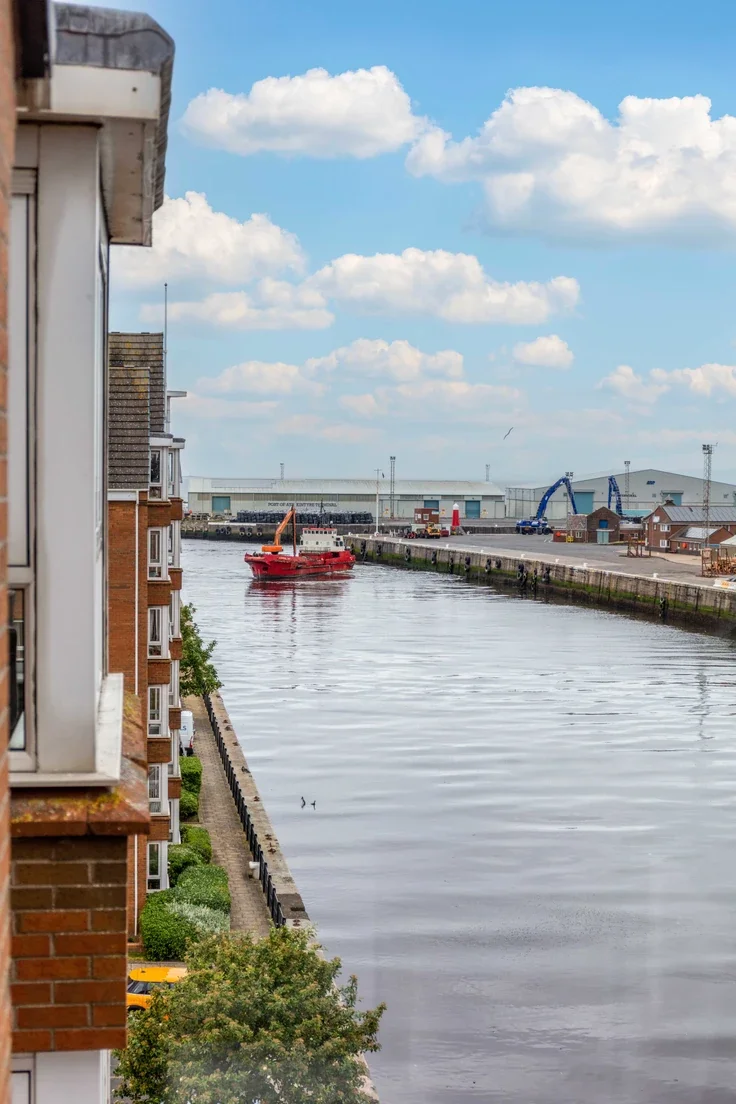 Flat South Harbour Street in Ayr