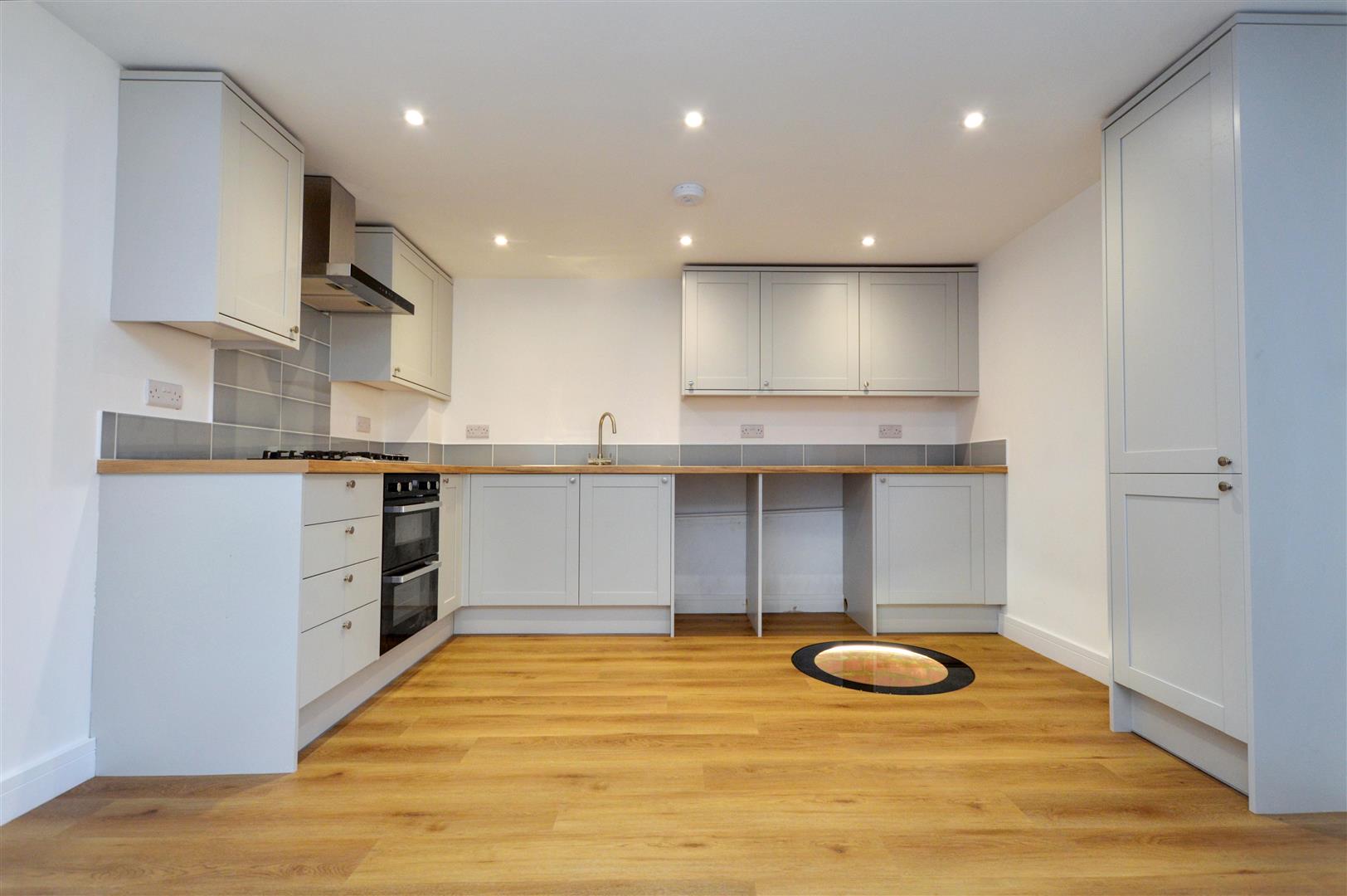 Flat Hankham Hall Road in Wealden