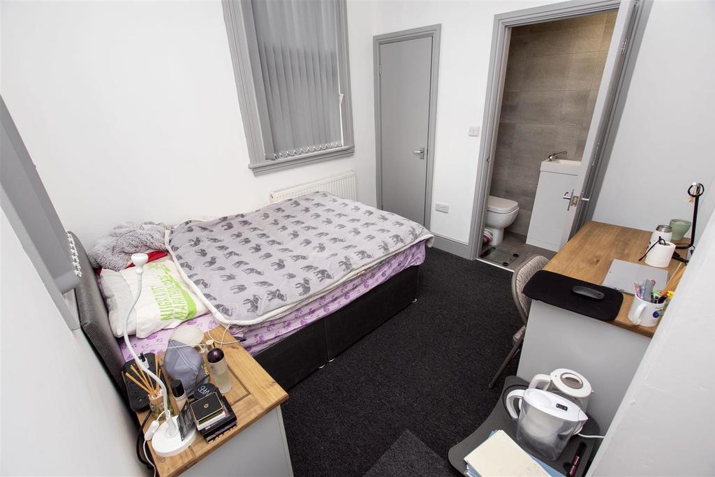 Flat Oakfield Road in Birmingham