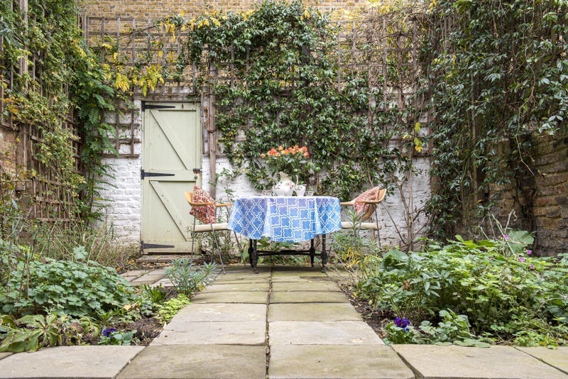 Room Latimer Road in Greater London