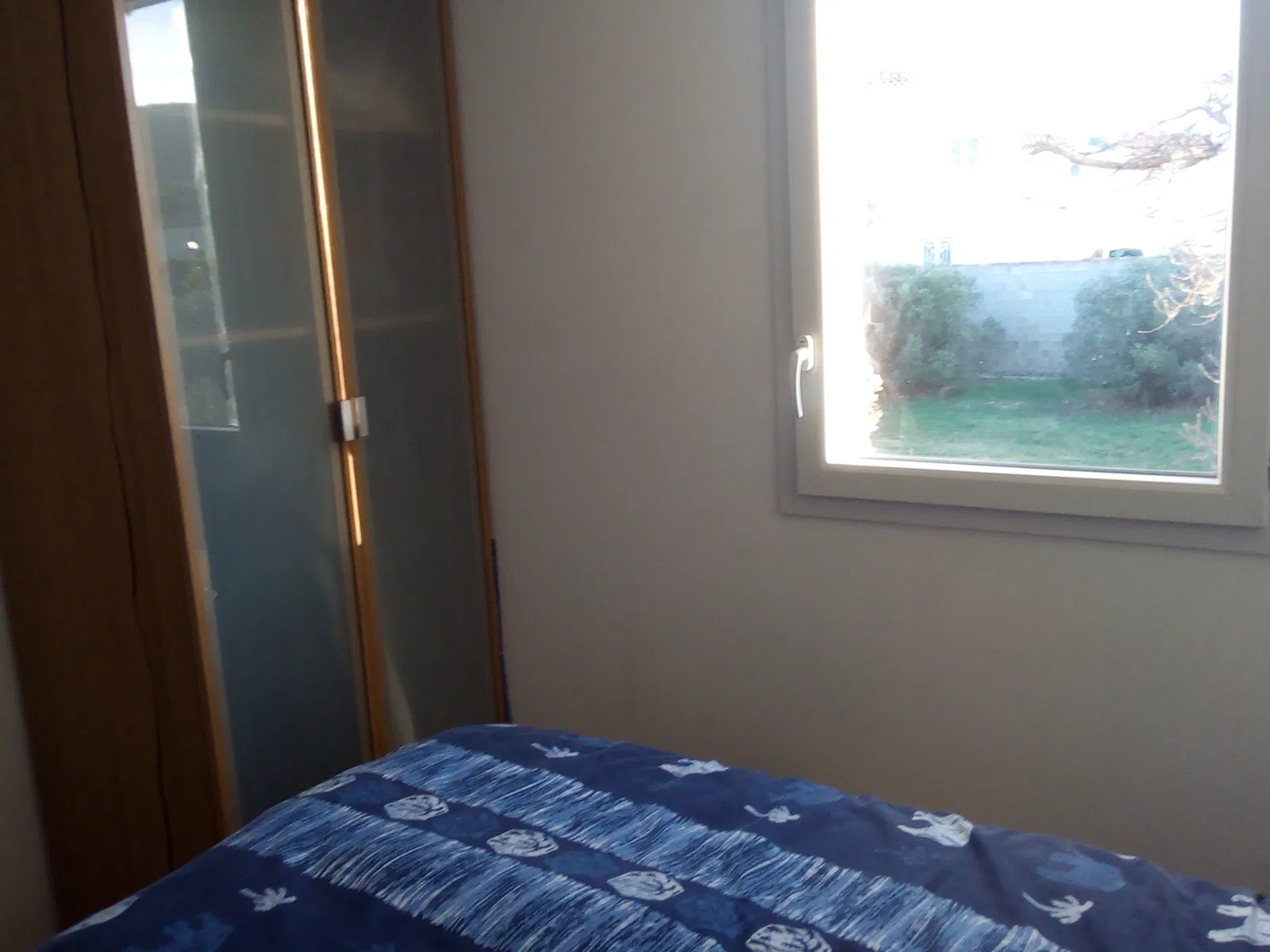 Room Avenue Pierre Auguste Renoir in Châteauneuf-les-Martigues