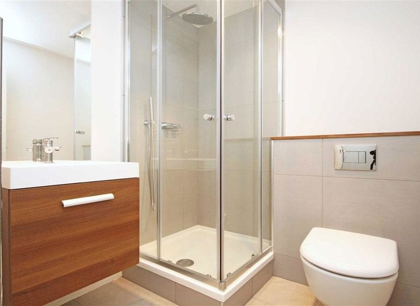 Flat Three Oak Lane in Greater London