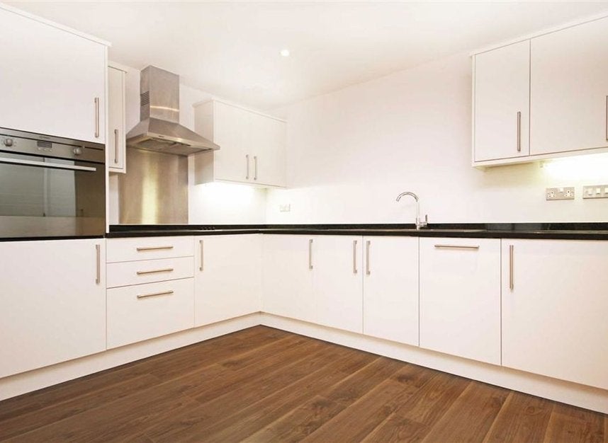 Flat Three Oak Lane in Greater London