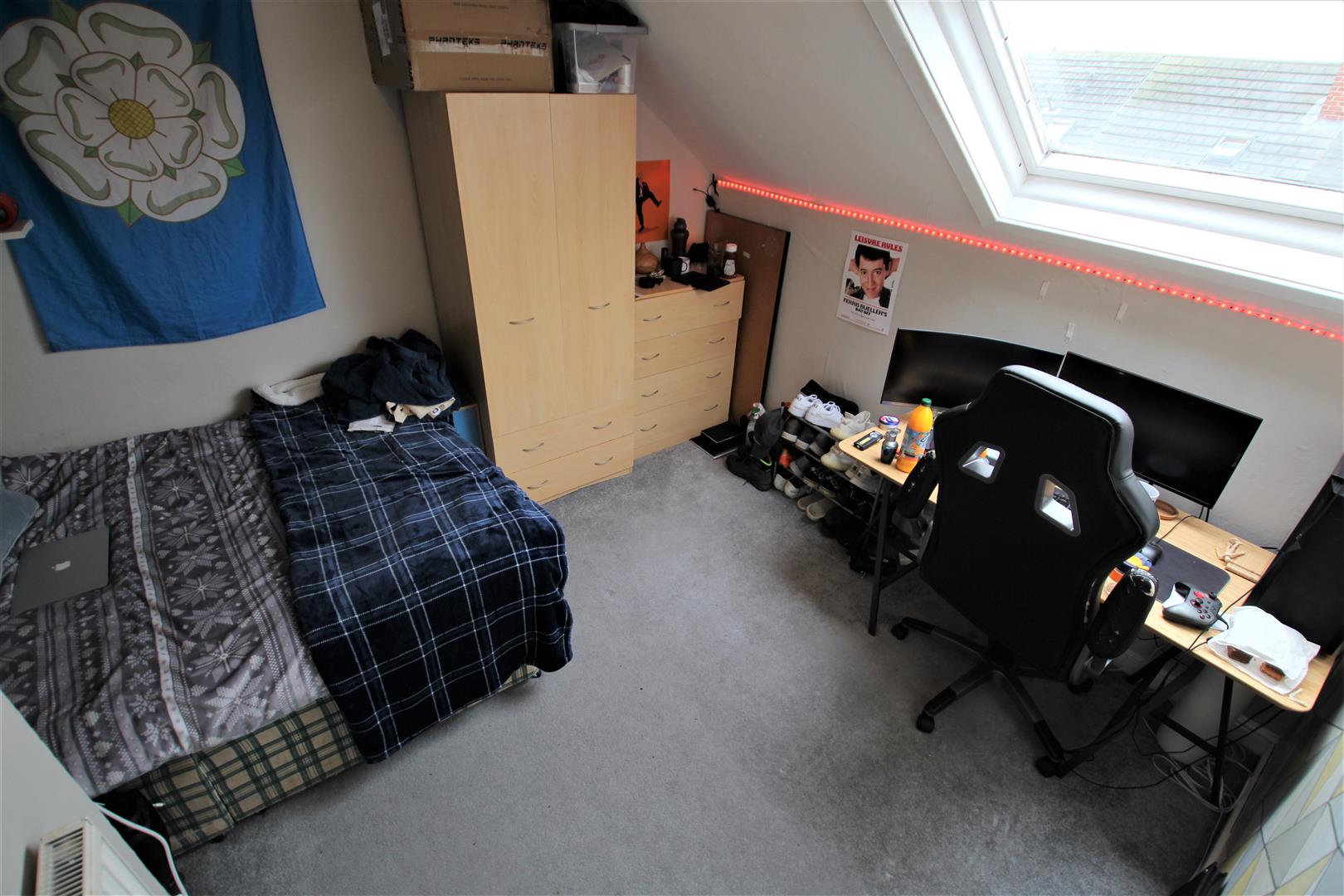 House Back Hessle View in Leeds