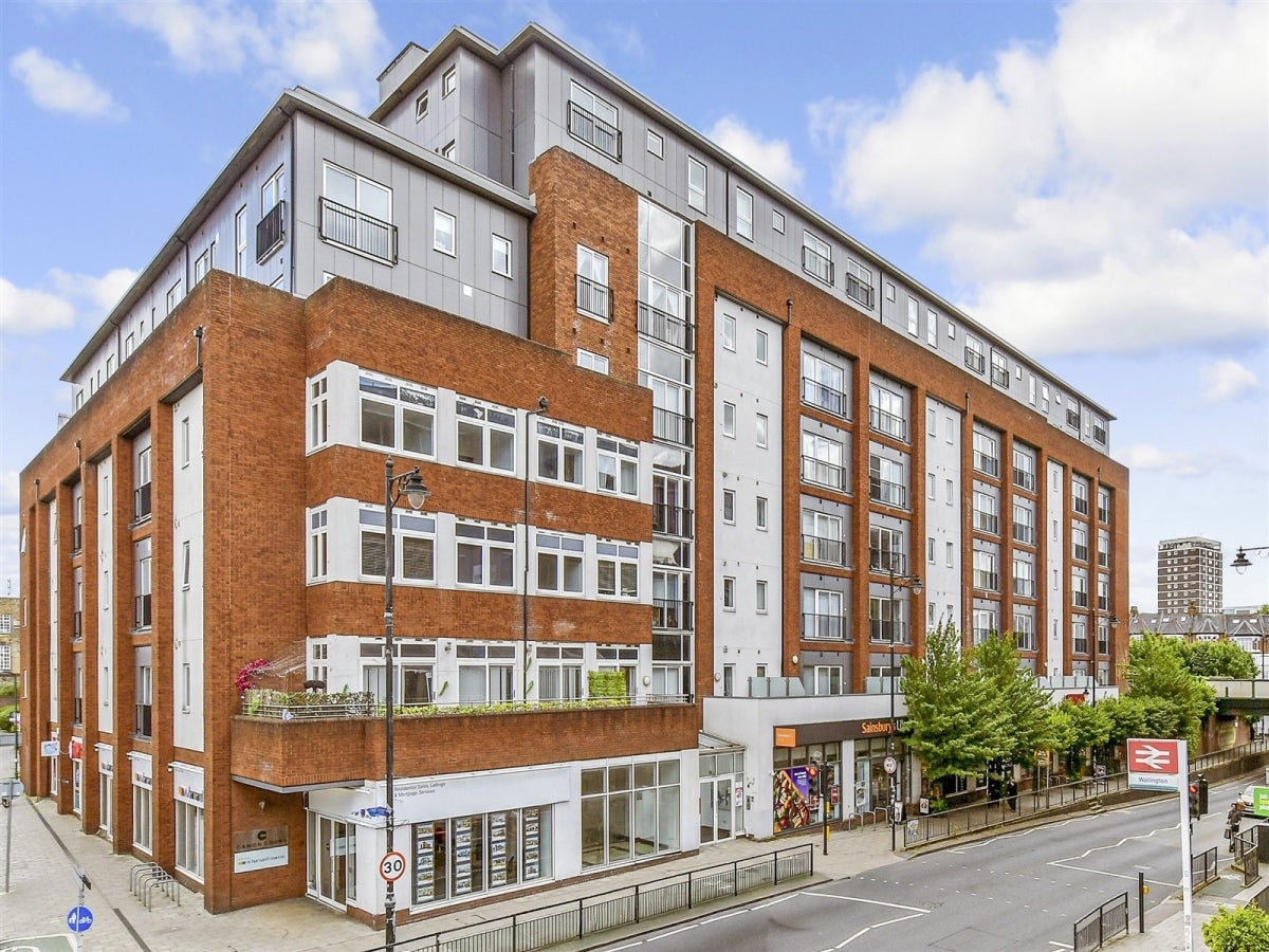 Flat Brighton Road in Greater London