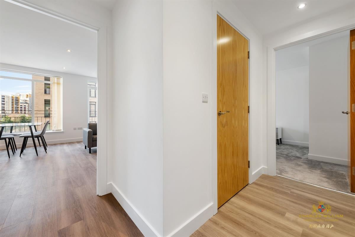 Flat Bute Close in Greater London