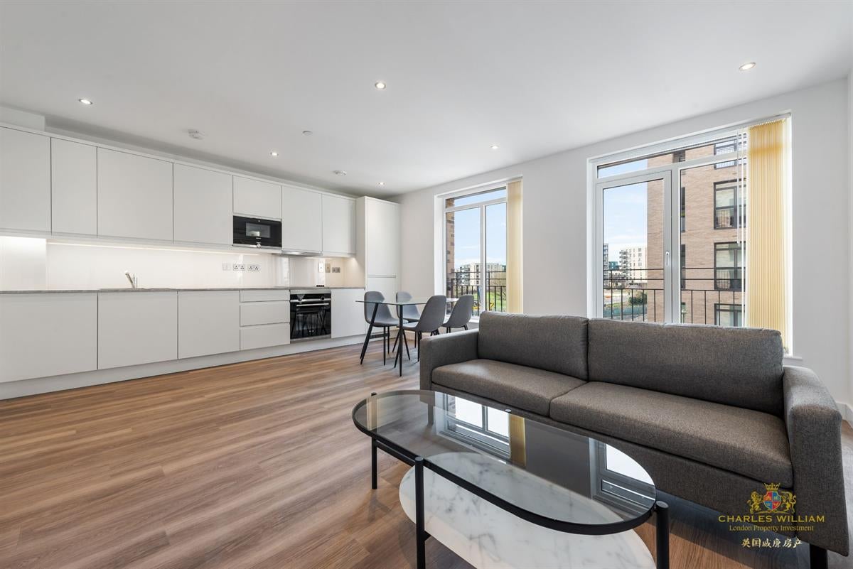 Flat Bute Close in Greater London