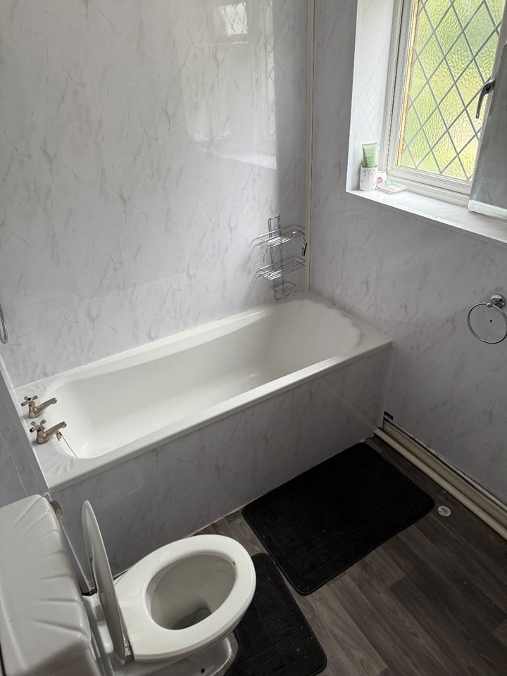 Room Roosevelt Avenue in Chatham