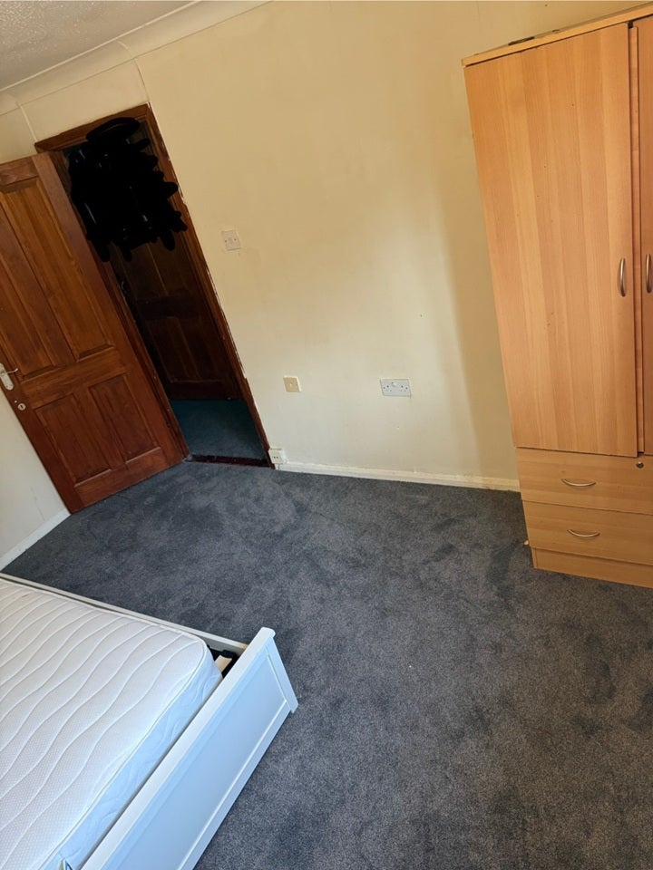 Room Roosevelt Avenue in Chatham