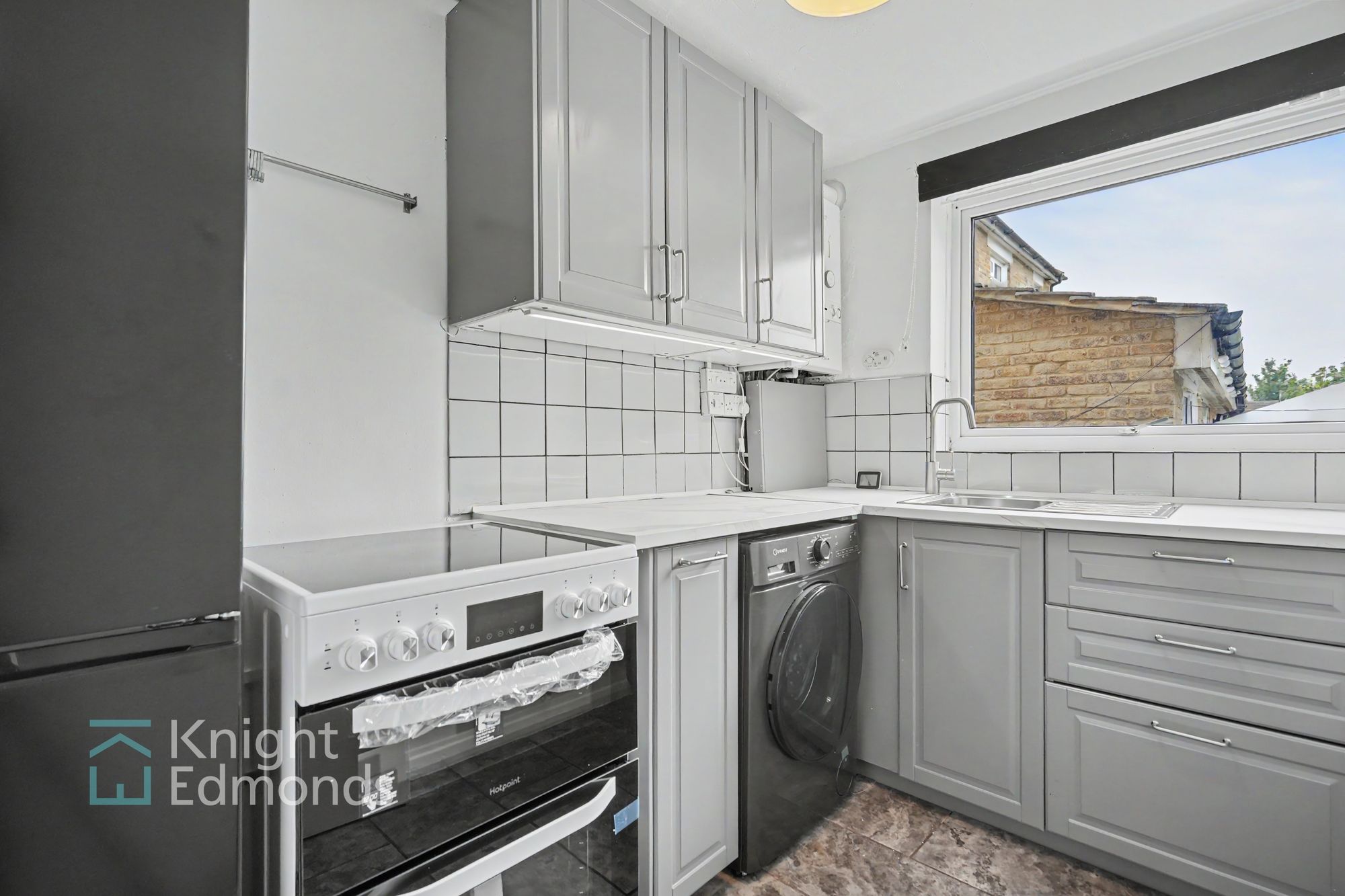 Flat Hartnup Street in Maidstone