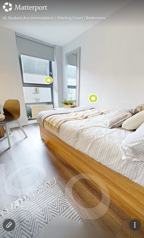 Room Lakeside Way in Greater London