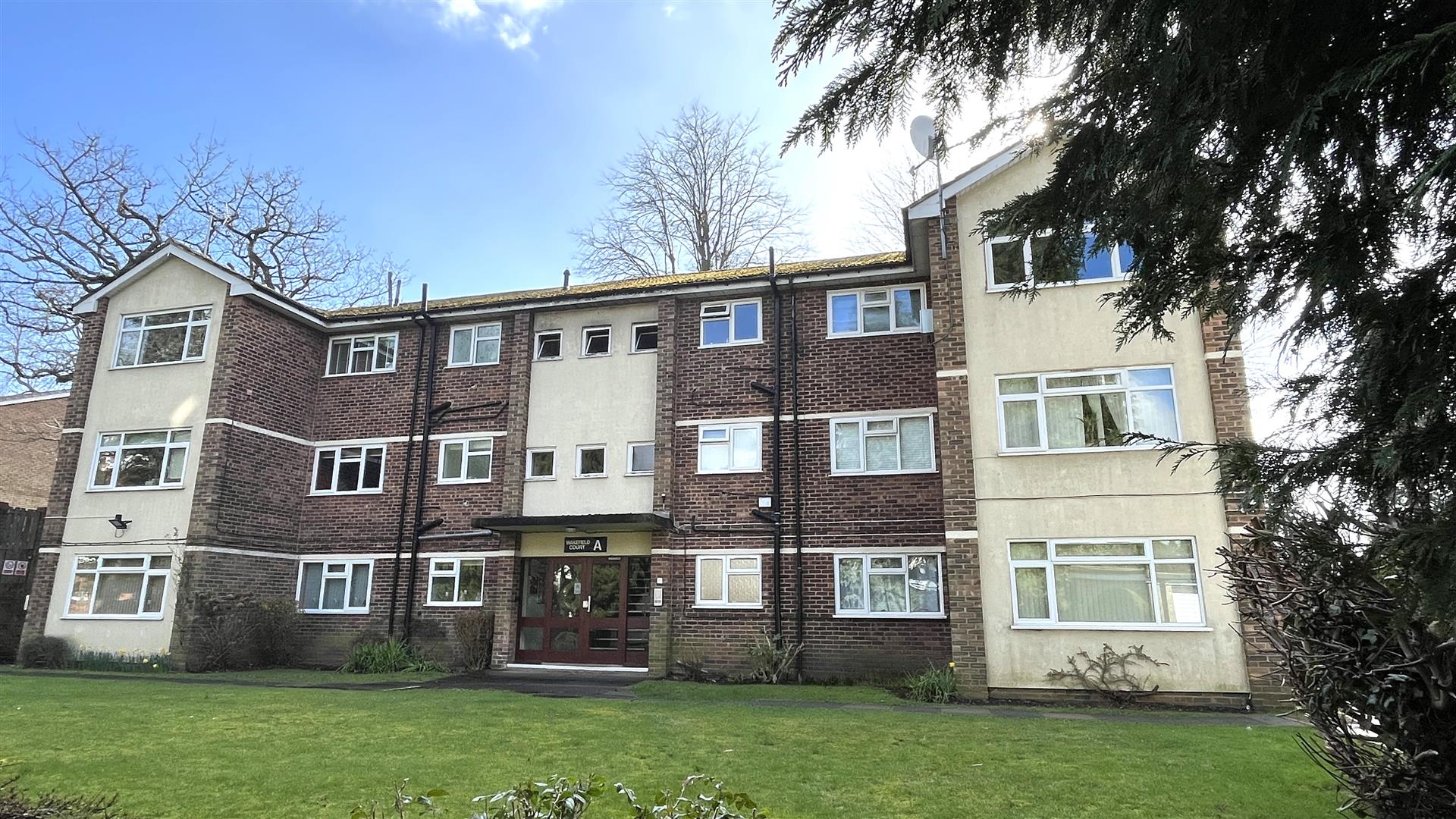 Flat Hayfield Road in Birmingham