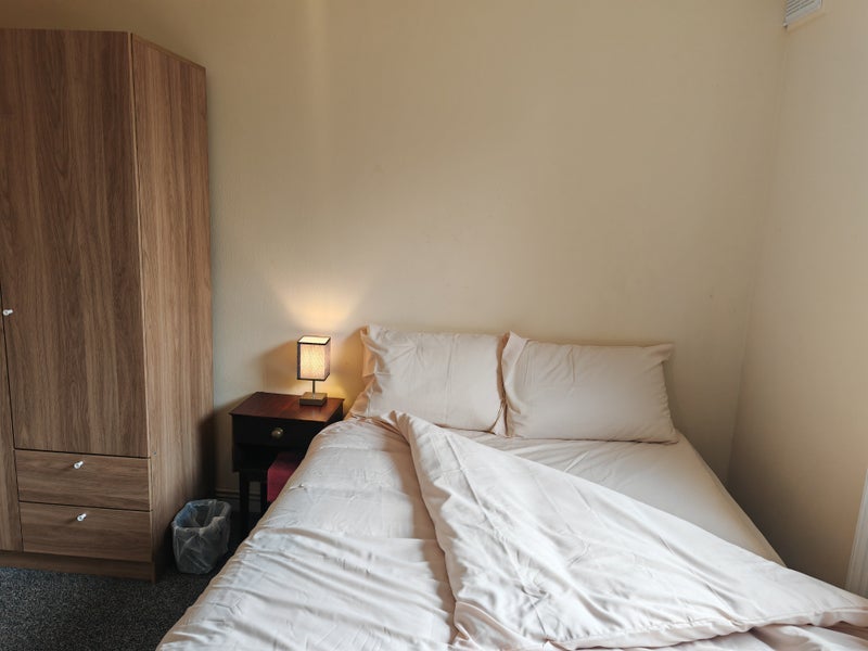 Room Pomeroy Street in Greater London