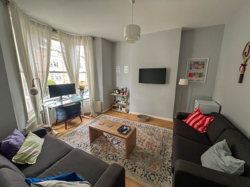 Room Warlock Road in City of Westminster
