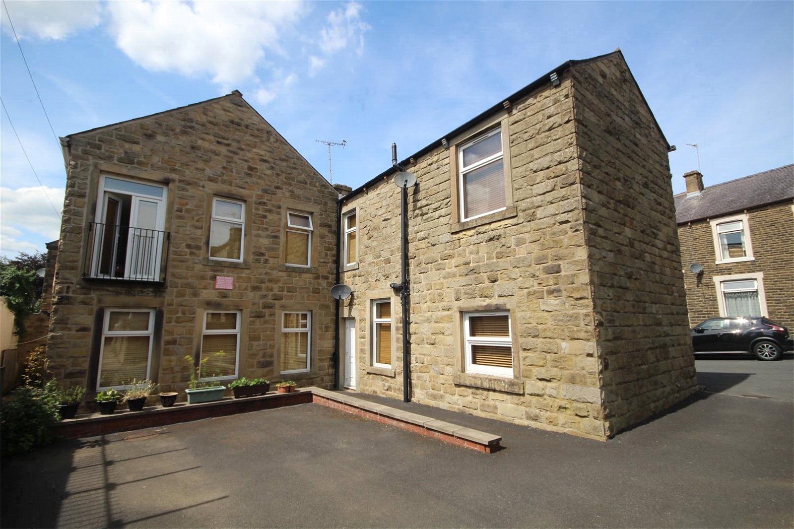 Flat Albion Street in Borough of Pendle