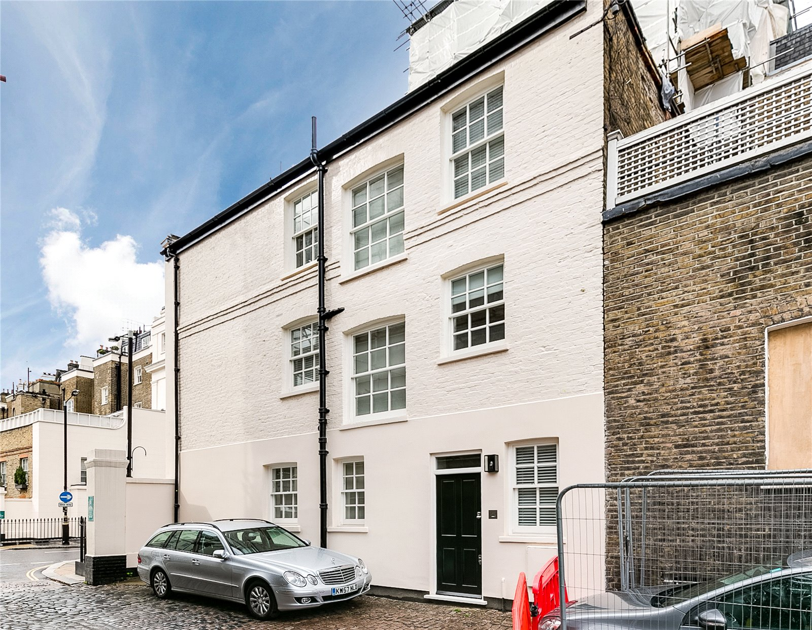 House Chester Square in City of Westminster