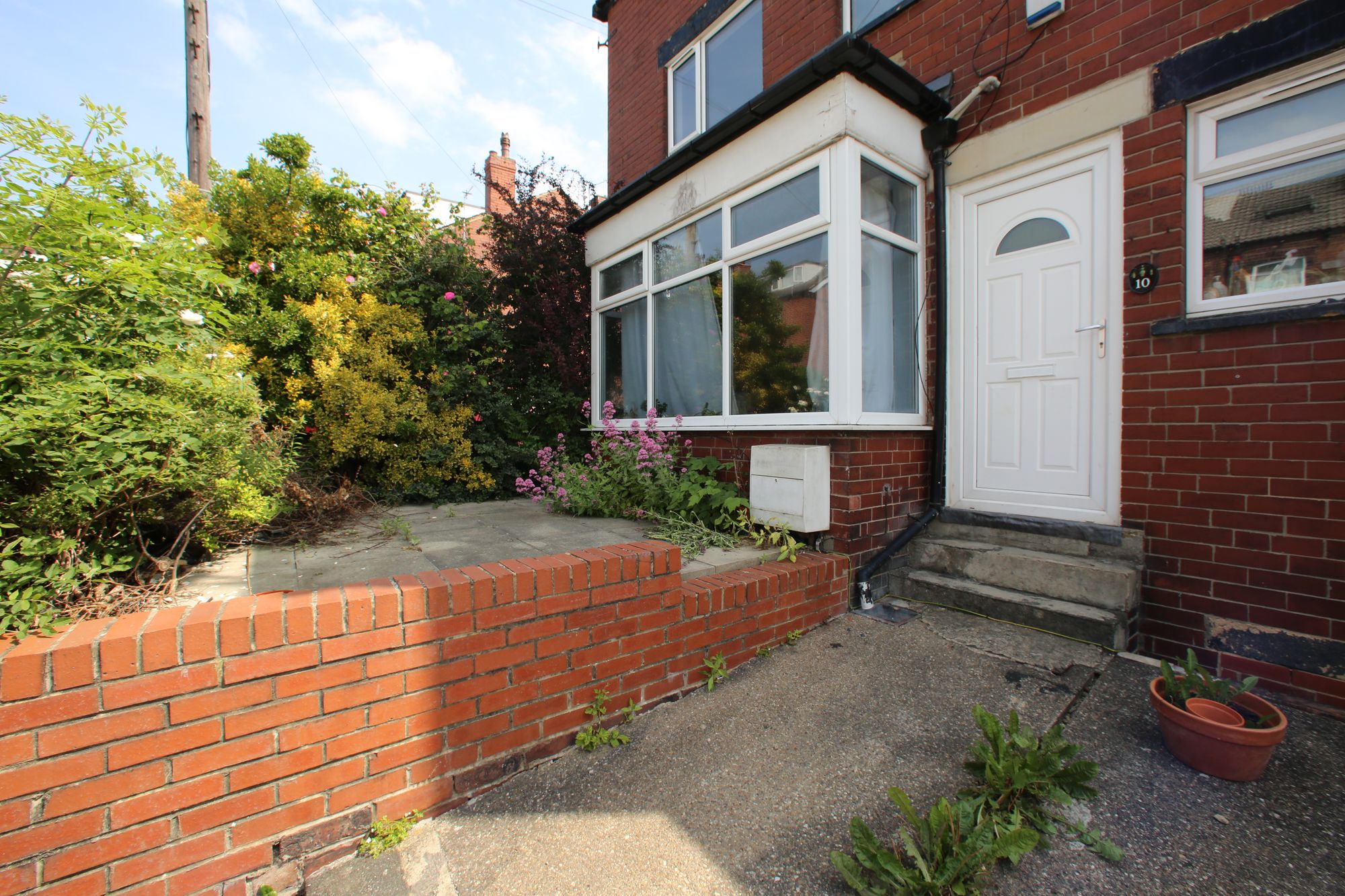 Flat Bankfield Road in Leeds