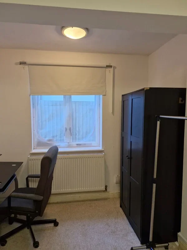 Flat Wellington Road in Greater London