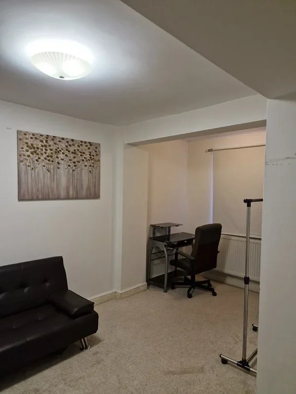 Flat Wellington Road in Greater London