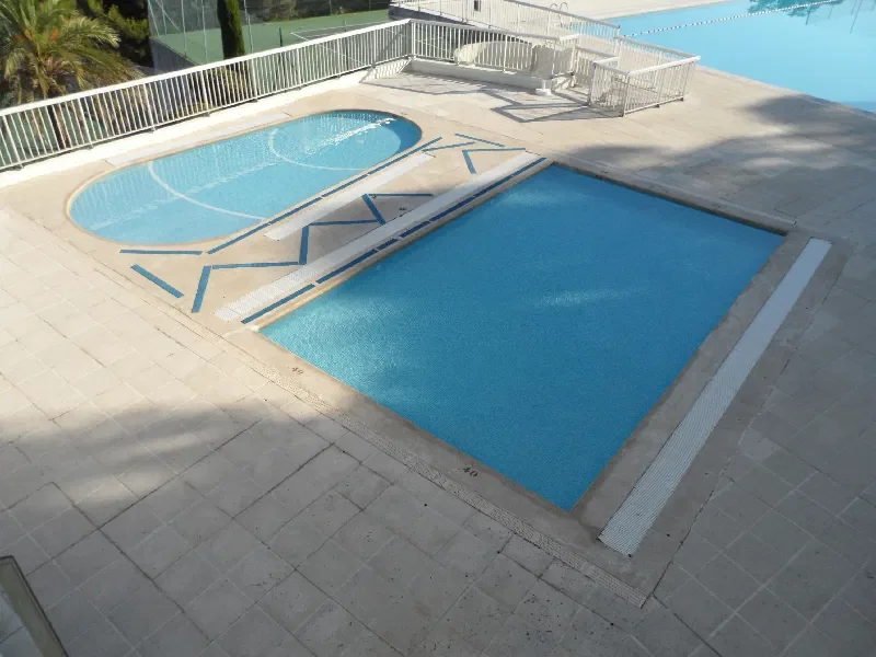 Room Rond-Point André Minangoy in Mougins