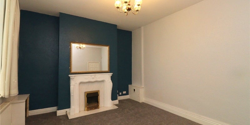 Flat Devonshire Road in Oxton Village