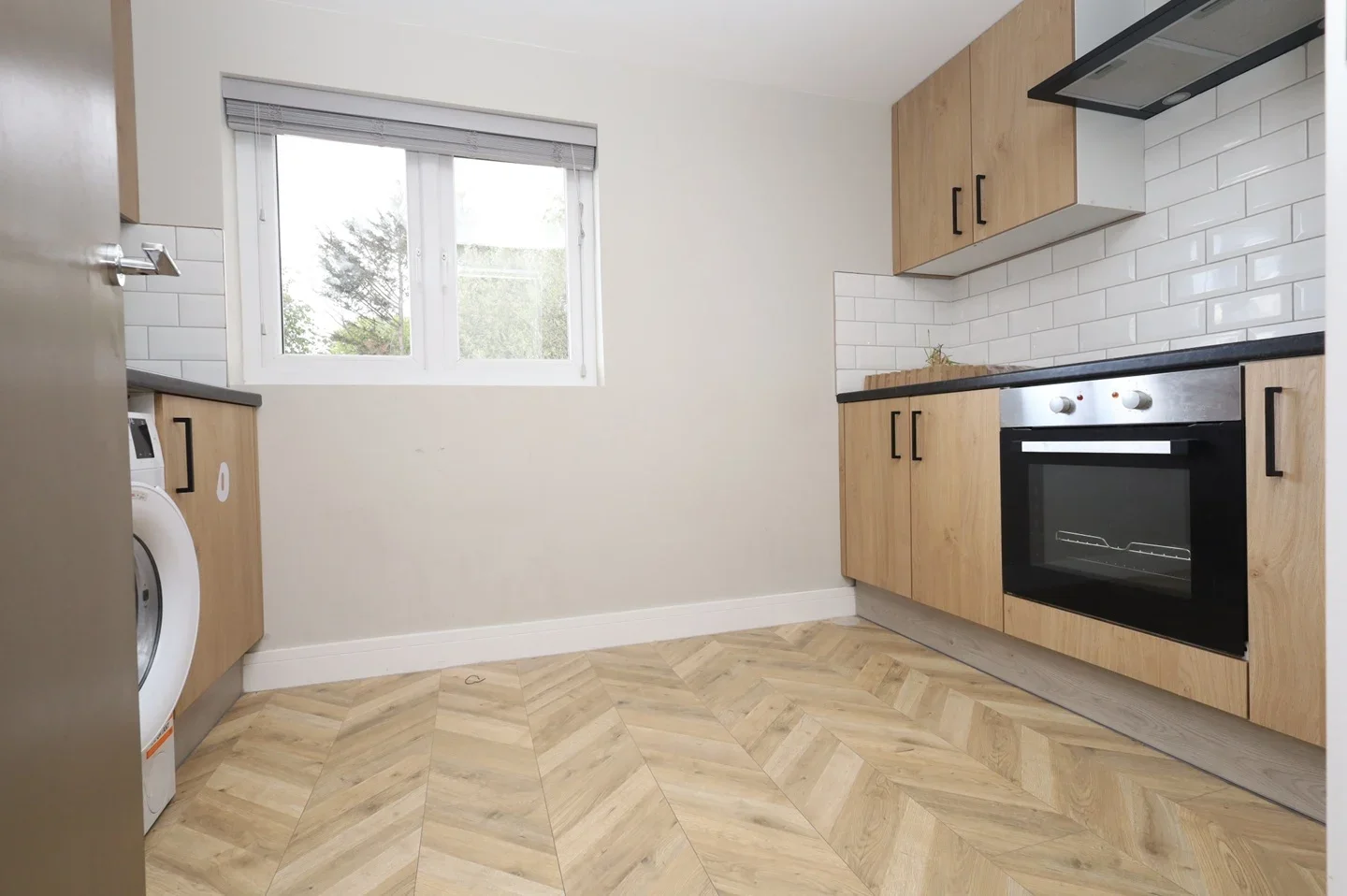 Flat Twyford Road in Greater London