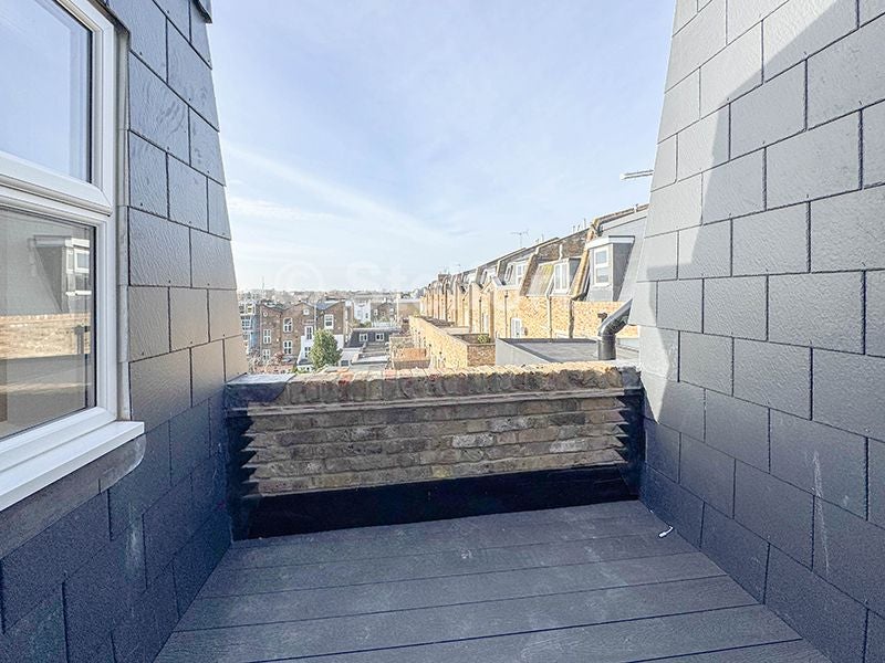 Flat Hornsey Road in Greater London