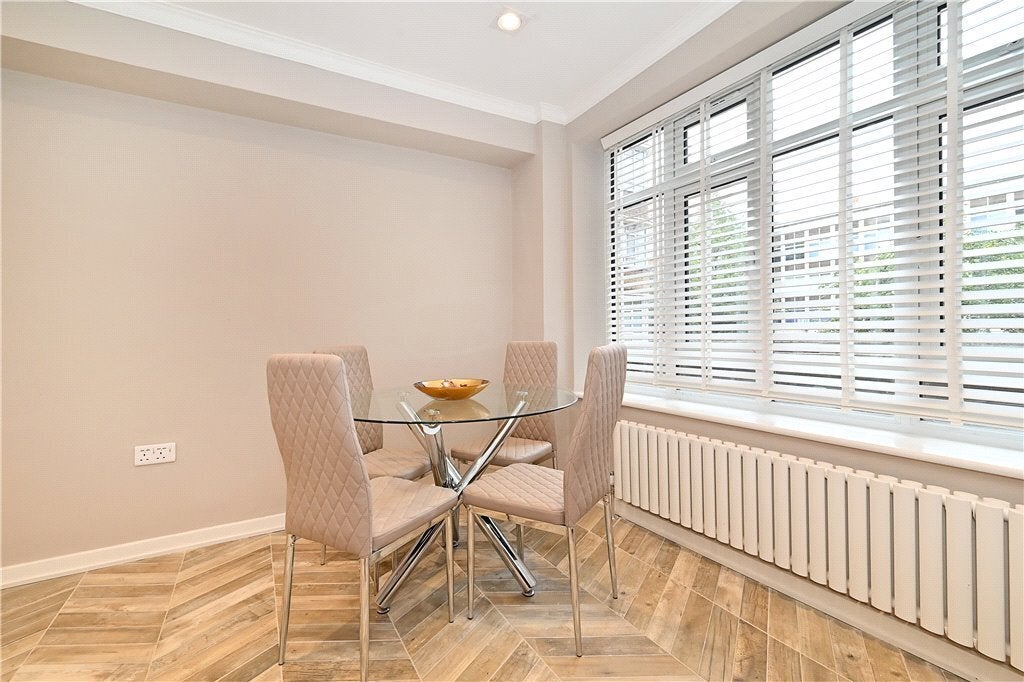 Flat Portsea Place in City of Westminster