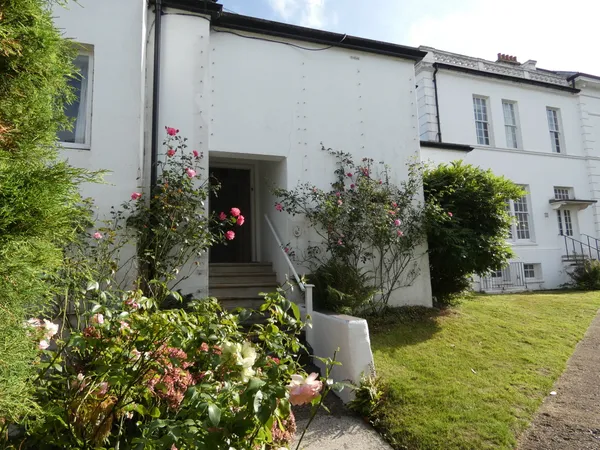 Flat Leggs Lane in Tunbridge Wells