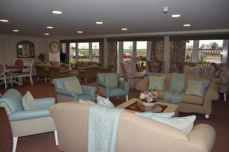 Flat Springfield Close in Stratford-on-Avon
