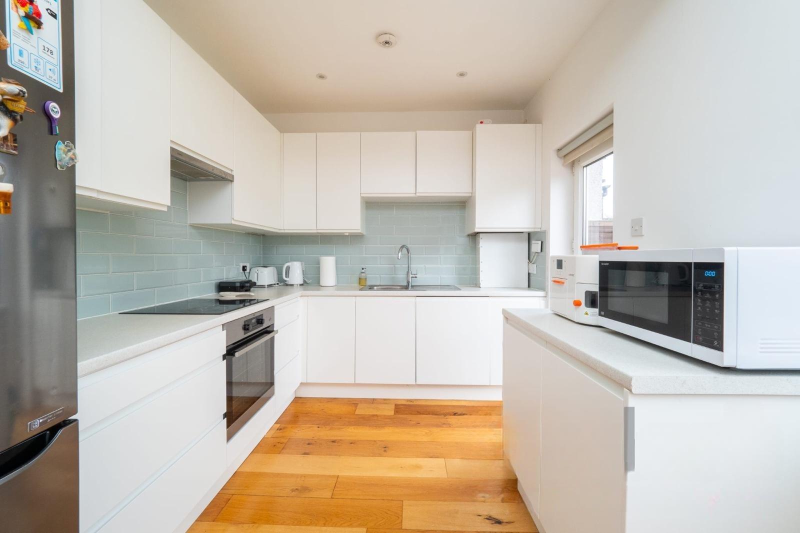 House Farm Way in Greater London