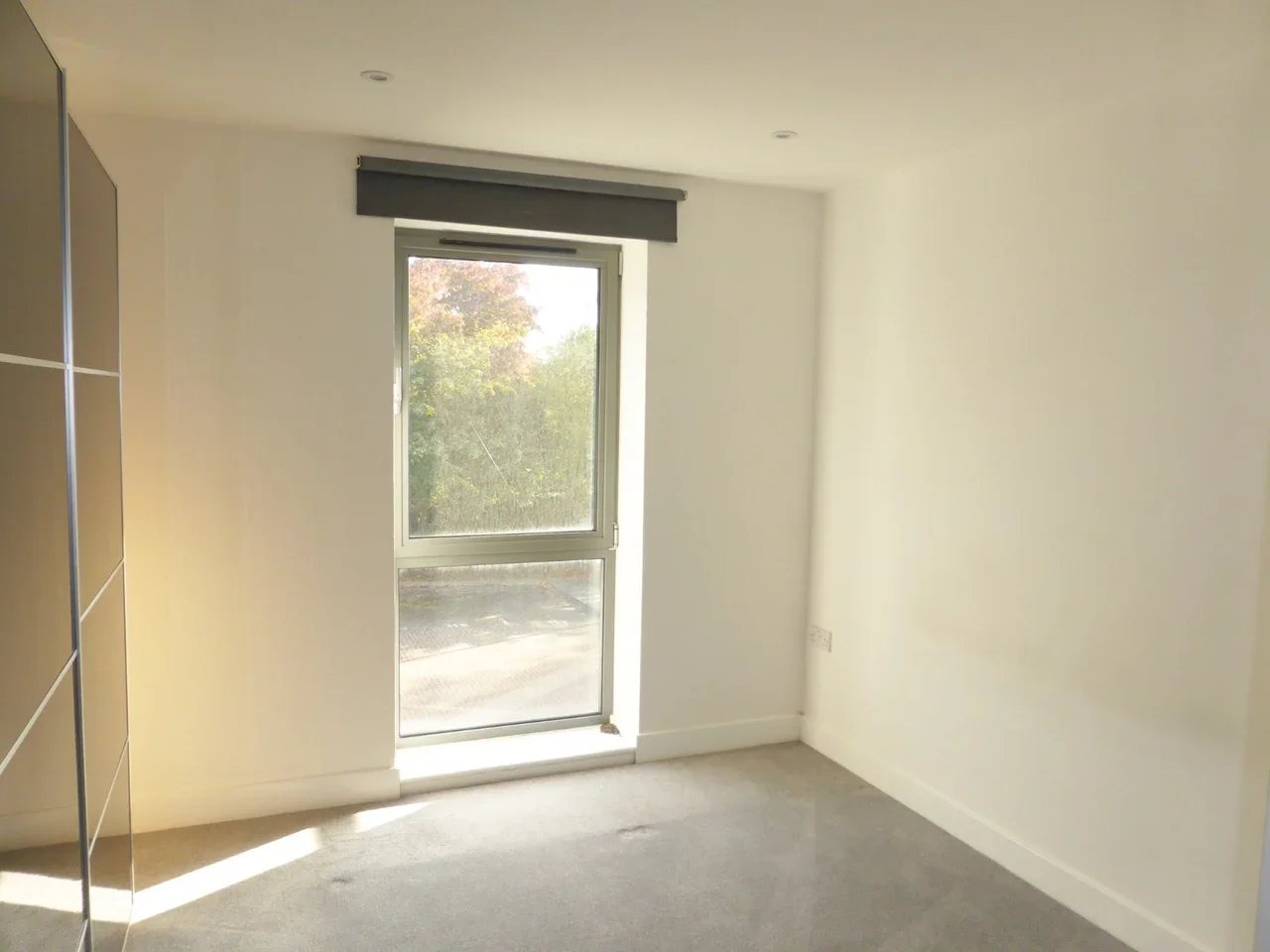 Flat Grosvenor Way in Greater London