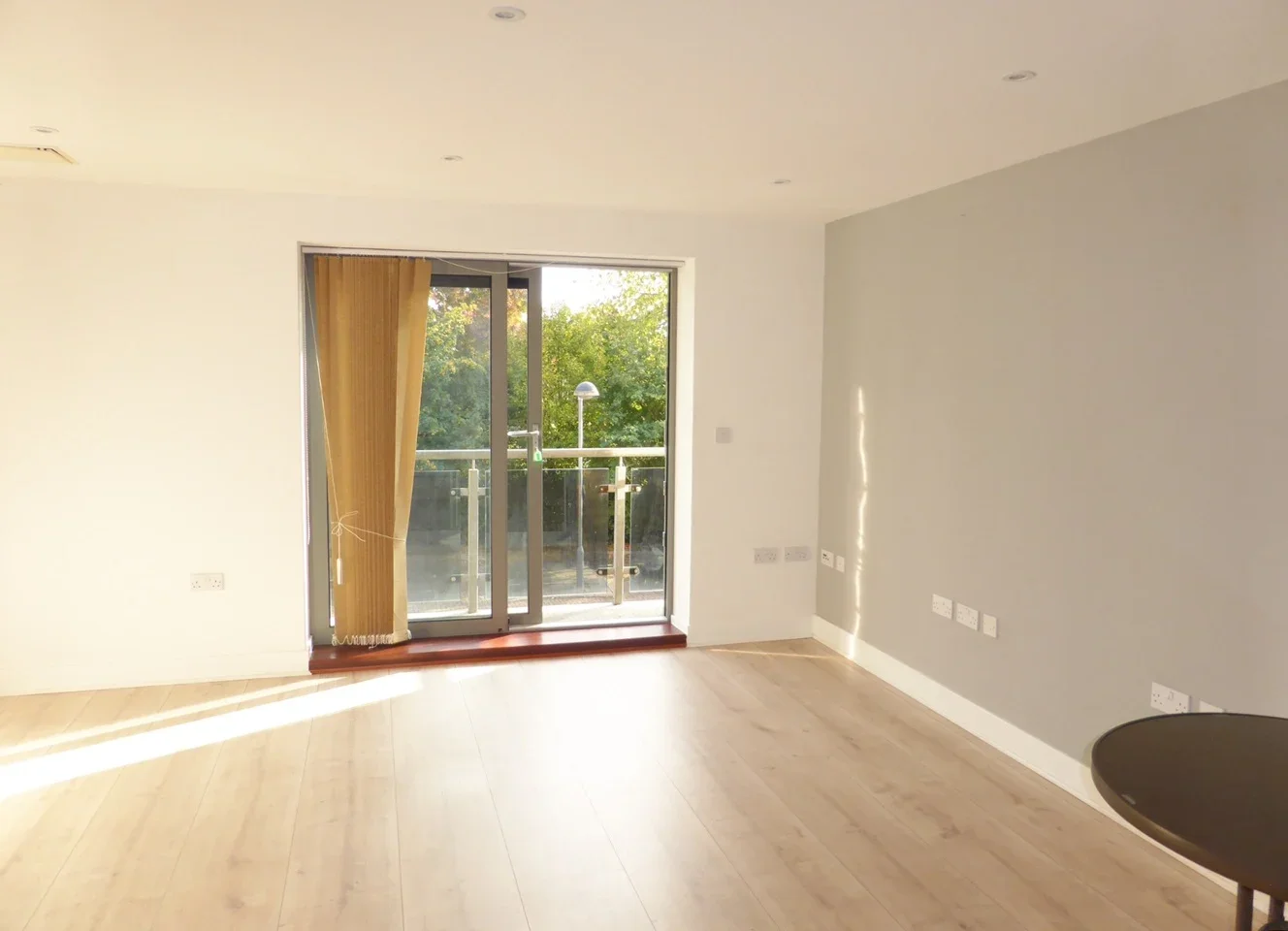 Flat Grosvenor Way in Greater London