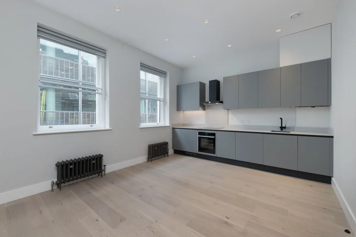 Flat Duck Lane in City of Westminster
